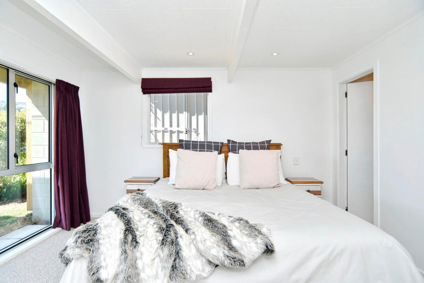 Akaroa Harbour View - Christchurch Holiday Homes Eksteriør bilde
